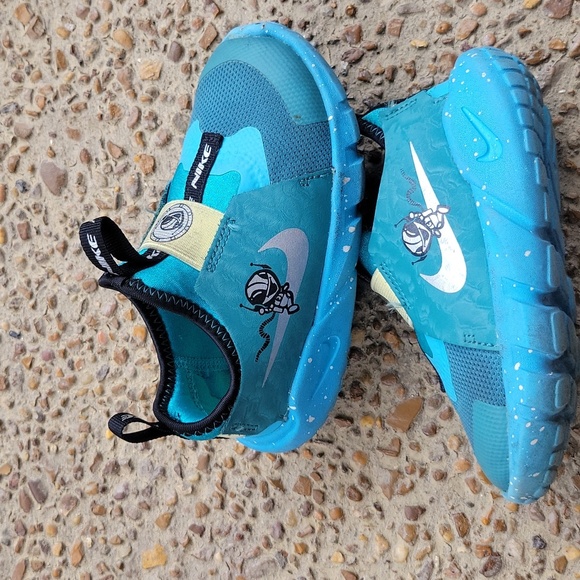 Toddler Nike's - Picture 3 of 3